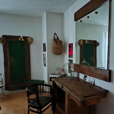 B&B Lamagia Di Corte Moronati Sirmione Bagian luar foto