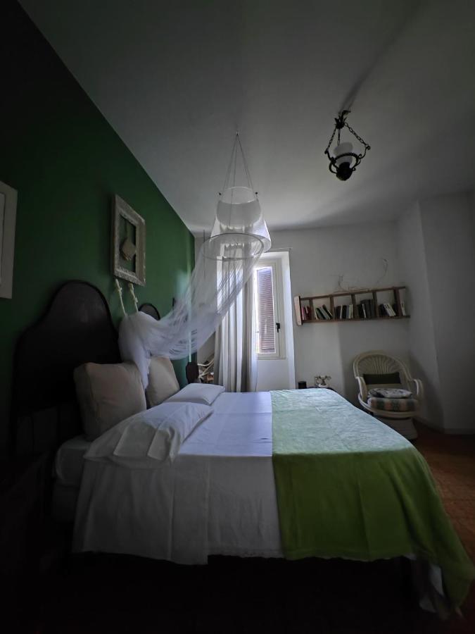 B&B Lamagia Di Corte Moronati Sirmione Bagian luar foto
