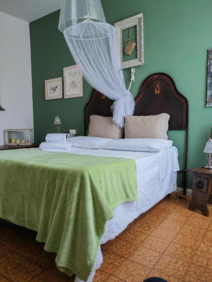 B&B Lamagia Di Corte Moronati Sirmione Bagian luar foto