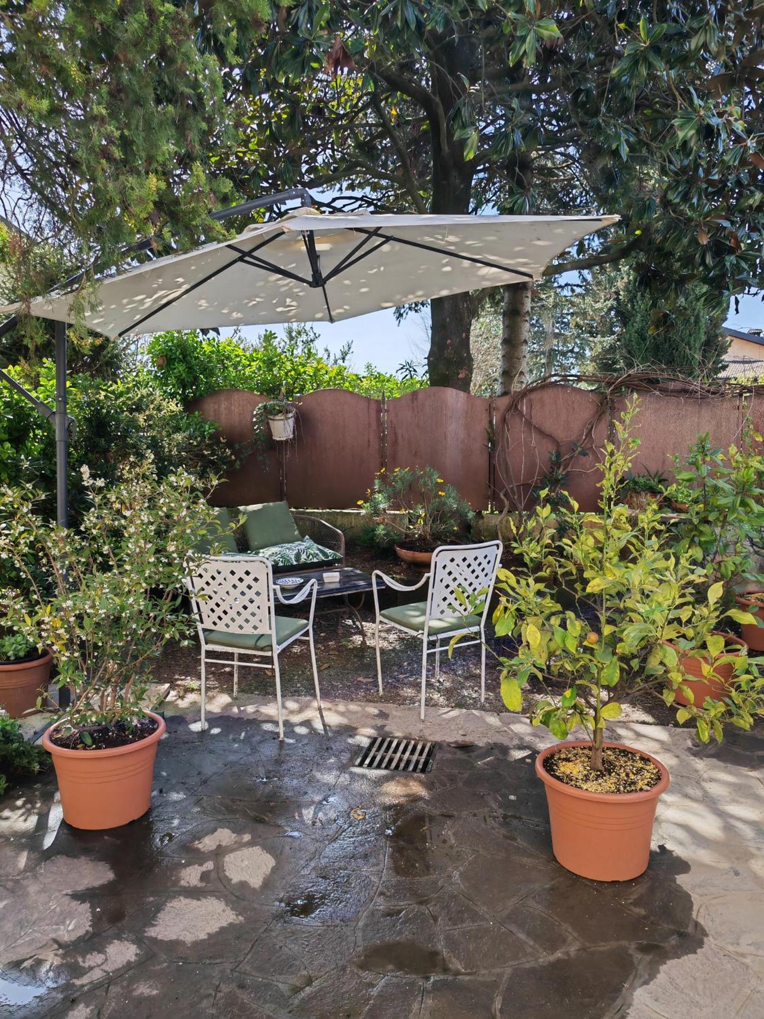 B&B Lamagia Di Corte Moronati Sirmione Bagian luar foto