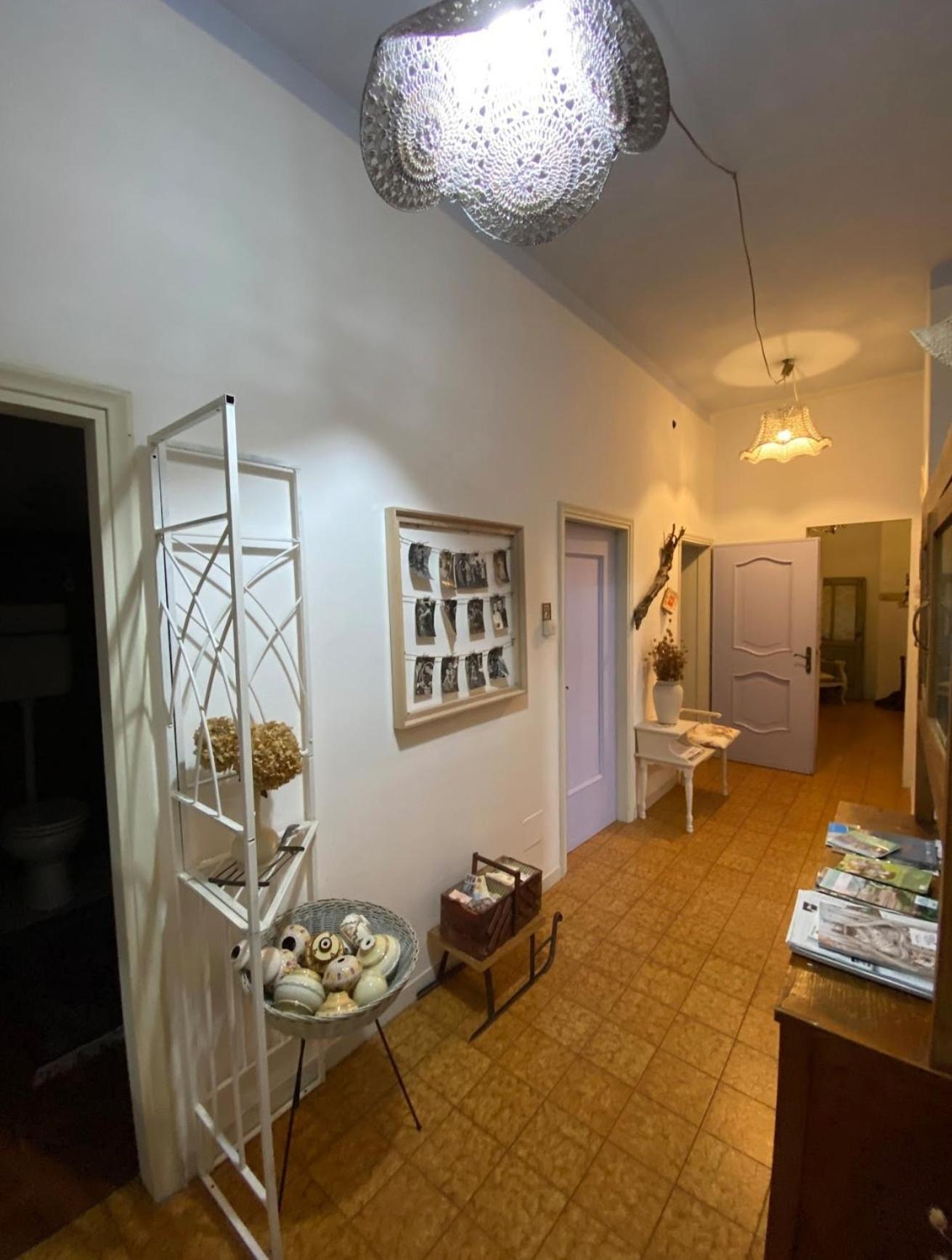 B&B Lamagia Di Corte Moronati Sirmione Bagian luar foto