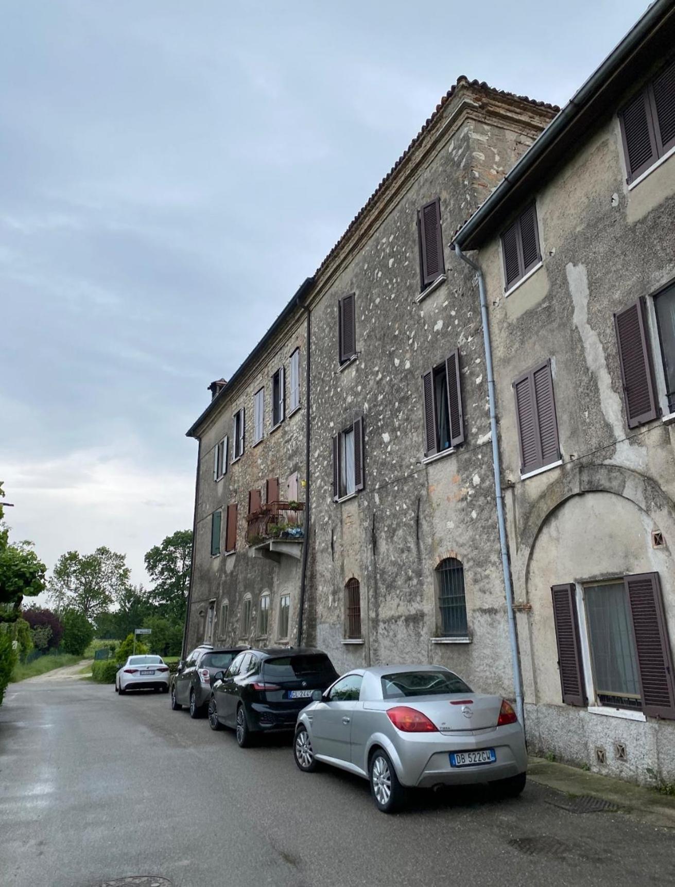 B&B Lamagia Di Corte Moronati Sirmione Bagian luar foto